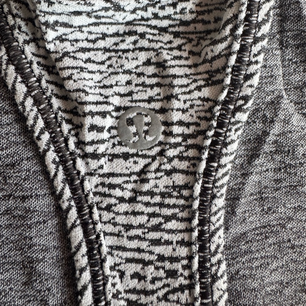 Lululemon Long Distance Racerback Tank Black White 6/8 - Picture 3 of 3
